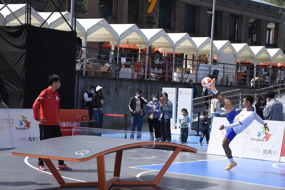 欧冠战报：西蒙屡献神扑，巴尔科拉中框，巴黎0-0闷平毕包